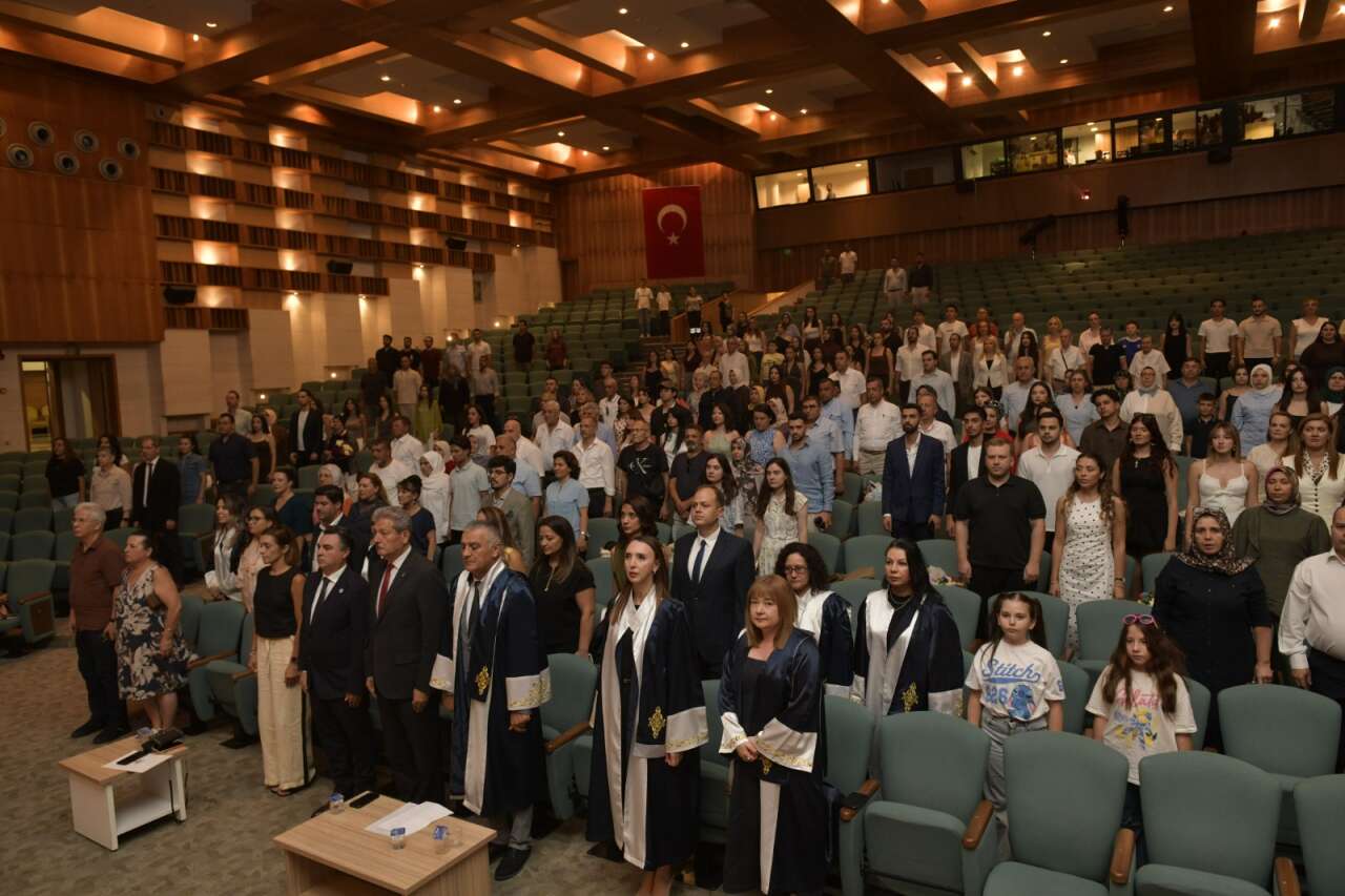 MSKÜ’lü 33 Diş Hekimi Mezuniyet Heyecanı Yaşadı 4